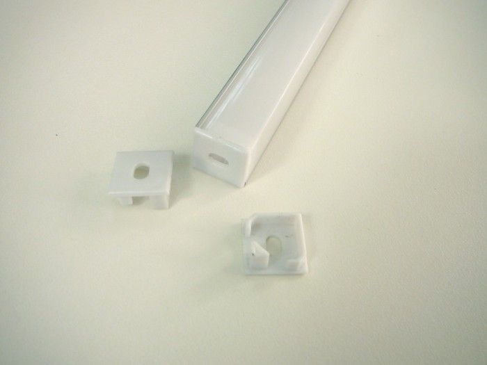 Koncovka AL lišta-profilu R5 - kulatý, hranatý kryt pro LED pásky - Koncovka hranatá - s otvorem Koncovka hranatá - s otvorem