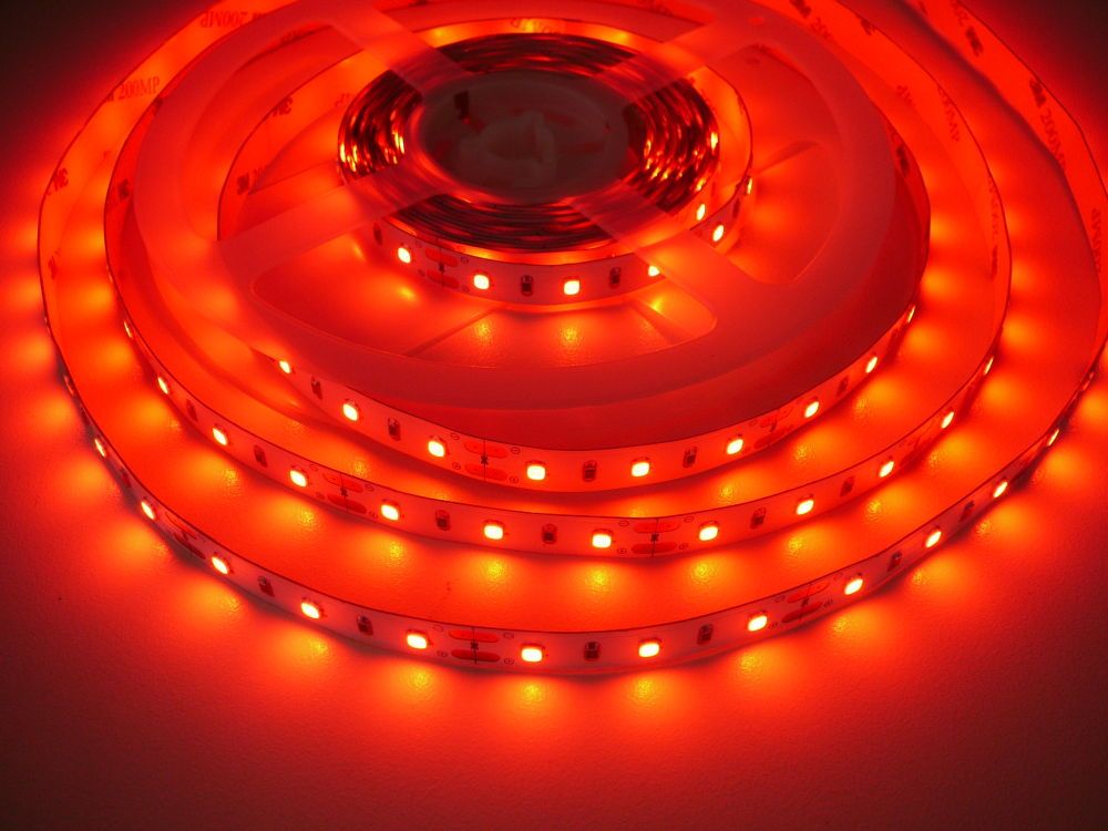 LED pásek vnitřní samolepící 300SB3 60LED/m 12V 12W/m barva červená cena za 1m