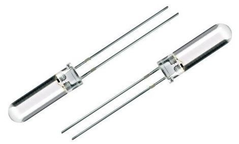 LED dioda 5mm LONG červená 750mcd/25mA 20° Uf:2,1V čirá, 5×17,5mm