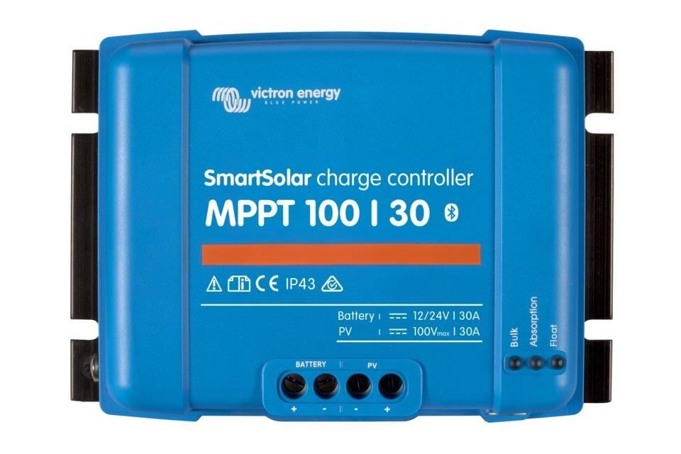Solární regulátor MPPT SMART Victron Energy 100V/30A 12/24V/30A, s napětím panelů až 100 V, maximální nabíjecí proud 30A. Baterie 12/24V, FV max. 440/880Wp, Integrovaný bluetooth.