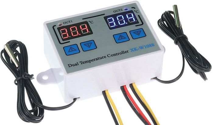 Digitální duální termostat XH-W1088 se dvěma nezávislými spínacími i měřícími okruhy, -50 až +110°C, napájení 12V, modul