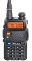 Baofeng UV-5R vysílačka. Dualbandová radiostanice, pracuje v pásmu VHF 136–174MHz/UHF 400–520 MHz, naprogramovány PMR a sdílené kanály VHF a UHF.