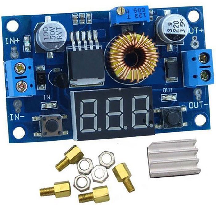 Sestavený napájecí modul, step-down měnič, DC/DC 8–36V/1,55–34V/5A (s chladičem)-nastavitelný