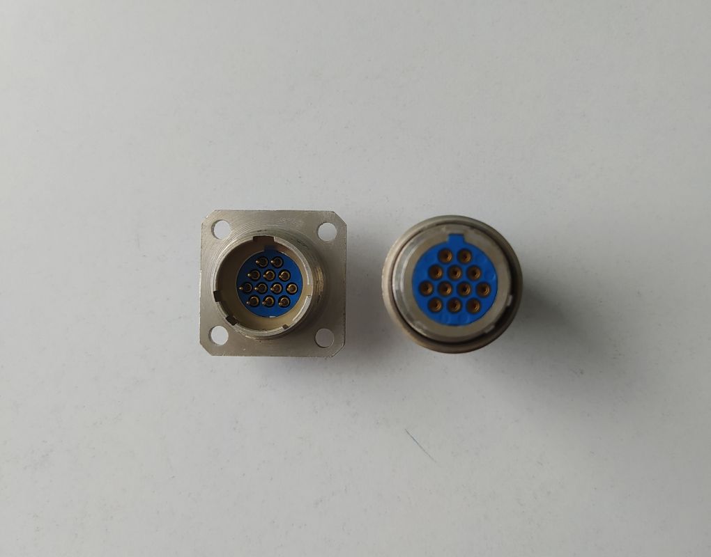 Konektor WK18082 samec 12 PIN, vidlice, univerzální rozpojitelný-jen samec panelový-bez samice