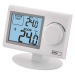 Pokojový bezdrátový termostat EMOS P5614 digitální, dosah až 80 m v otevřeném prostoru, teplotní rozsah 5 až 35 °C (v krocích po 0,5 °C)