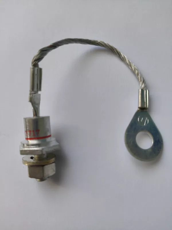 KY717 Usměrňovací dioda 180V 20A kovové pouzdro+kabel s očkem