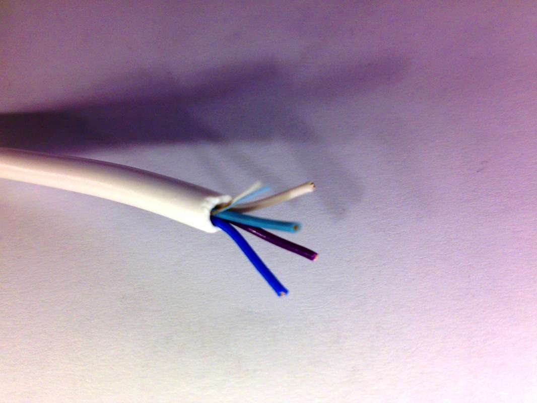 Kabel SYKFY 2x2x0,5 mm, kabel čtyřlinka sdělovací nestíněný, vhodný pro fotobuňky a klíčový spínač, PVC plášť kulatý, metráž